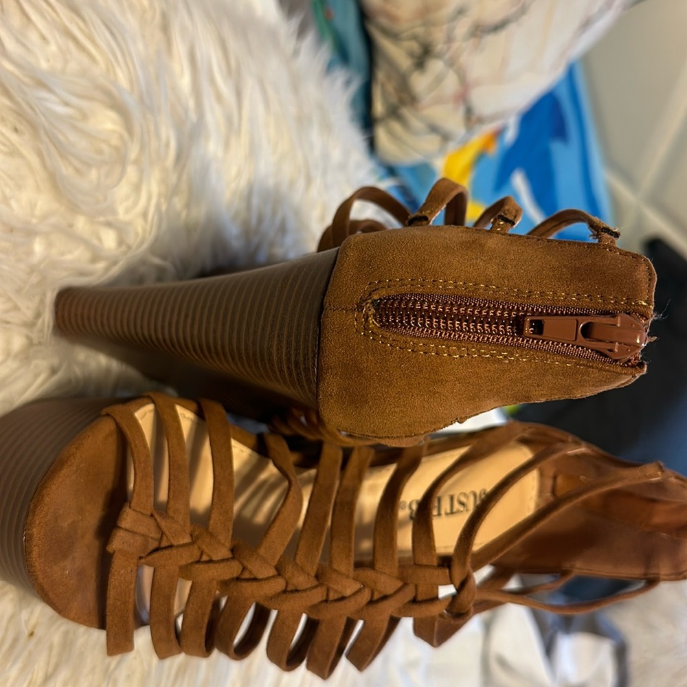 Size 6.5 brown wedges new!!